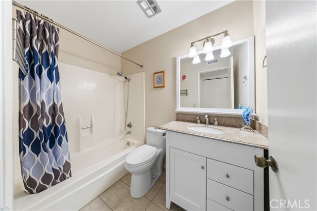 54 Kazan Street, Irvine CA: https://media.crmls.org/medias/7e5bf6ba-288d-4c61-9703-332d409c3809.jpg
