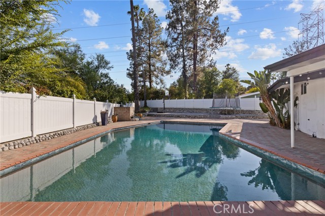 Detail Gallery Image 26 of 28 For 4506 El Abaca Pl, Tarzana,  CA 91356 - 4 Beds | 2/1 Baths