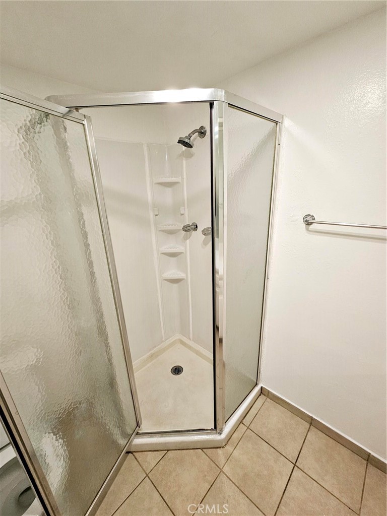 https://media.crmls.org/medias/7e5eea88-13c9-4724-b827-401e8e264992.jpg?preset=X-Large