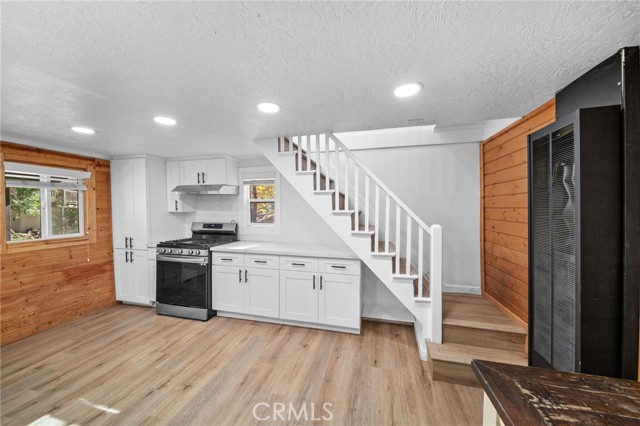 180 Glen Avon Dr, Cedar Glen, CA 92407