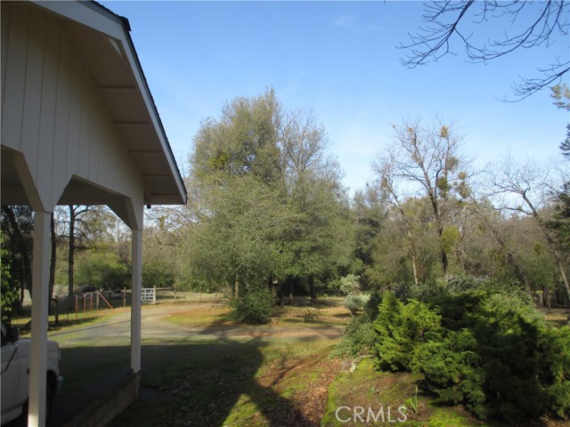15 Hide A Way Road, Oroville CA: https://media.crmls.org/medias/7e60bc2c-8f26-46be-ad7a-7c8a0f7eb867.jpg
