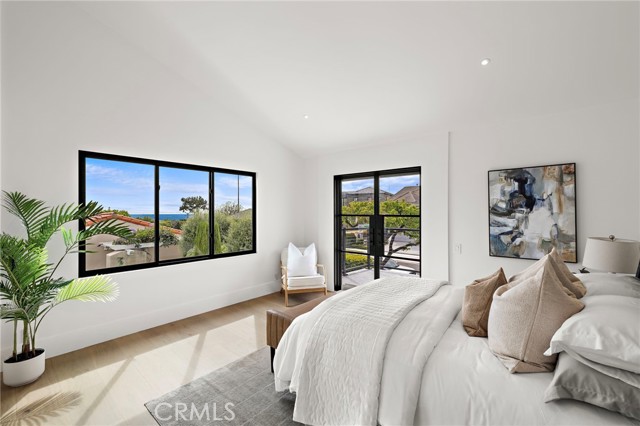 Detail Gallery Image 40 of 44 For 6 Monterey Cir, Corona Del Mar,  CA 92625 - 6 Beds | 4 Baths