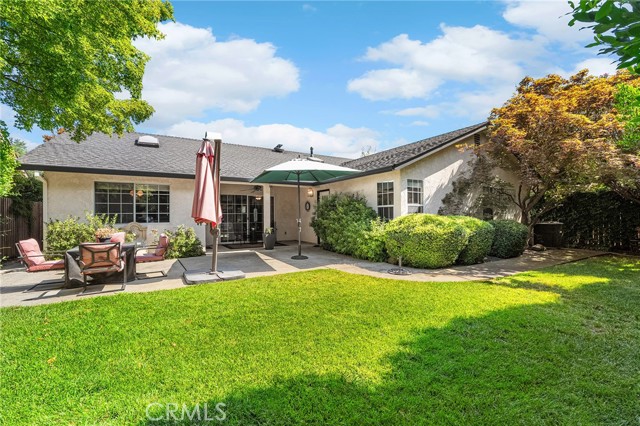 12 Smith Brothers Court, Chico CA: https://media.crmls.org/medias/7e615df0-cfcf-4e00-83b1-f682f6950d7a.jpg