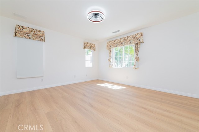 22 Arborside, Irvine CA: https://media.crmls.org/medias/7e61ceb5-c591-4859-adda-5ec4adf95382.jpg