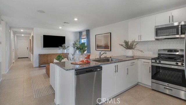 Detail Gallery Image 3 of 19 For 79327 Valor Ln, Indio,  CA 92203 - 3 Beds | 2 Baths