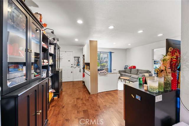 MLS #OC25265109 image #7