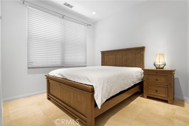 Detail Gallery Image 10 of 35 For 213 Cedarwood, Irvine,  CA 92620 - 4 Beds | 4 Baths