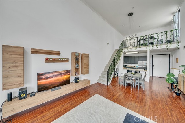 625 S Berendo Street, Los Angeles CA: https://media.crmls.org/medias/7e632238-7048-4d9a-a605-51b5cdbb606d.jpg