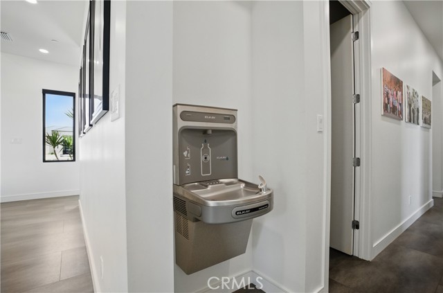1901 E Sorrento Court, Merced CA: https://media.crmls.org/medias/7e636c53-c860-4d85-abdf-5cb1382729b8.jpg