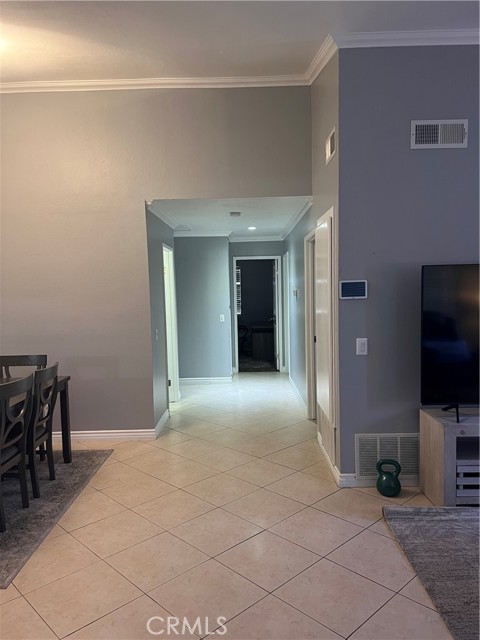 3370 Hollowood Court, Riverside CA: https://media.crmls.org/medias/7e6373a5-23f8-43c0-8f5b-2762c8db429f.jpg