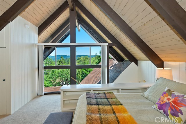 27280 Peninsula Drive, Lake Arrowhead CA: https://media.crmls.org/medias/7e63bdc5-59fa-4fa5-b517-1b6188daddcc.jpg