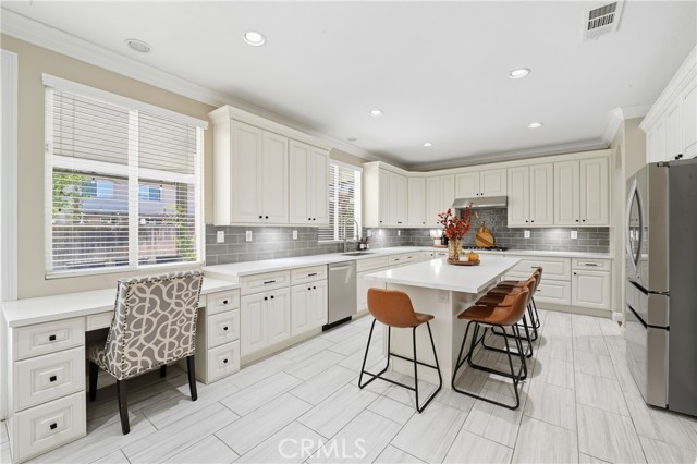 Image 6 of 37 For 27687 Fairmont