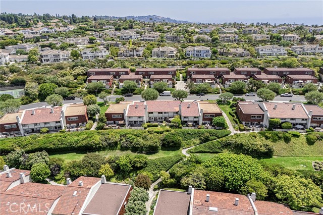 54 Cresta Verde Drive, Rolling Hills Estates CA: https://media.crmls.org/medias/7e651c6e-2fd0-4190-b891-2c51d1af6714.jpg