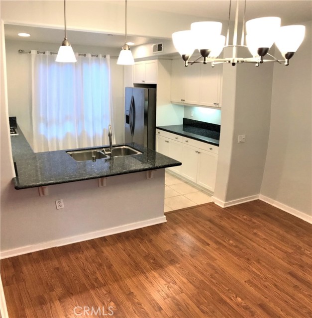 Detail Gallery Image 13 of 35 For 5403 W 149th Pl #13,  Hawthorne,  CA 90250 - 2 Beds | 2/1 Baths