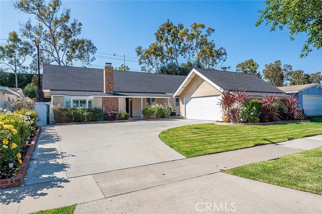 11211 Martha Ann Drive, Rossmoor CA: https://media.crmls.org/medias/7e663871-ac63-4b1a-9ddc-65c6bfefa3b5.jpg