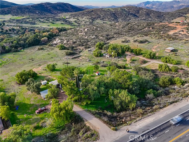 17913 Highway 94, Dulzura CA: https://media.crmls.org/medias/7e672937-6018-4857-bb08-ae8cf31e361d.jpg