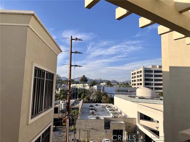 Drew Fenton | 11847 Gorham Avenue Los Angeles CA | MLS: 6884874