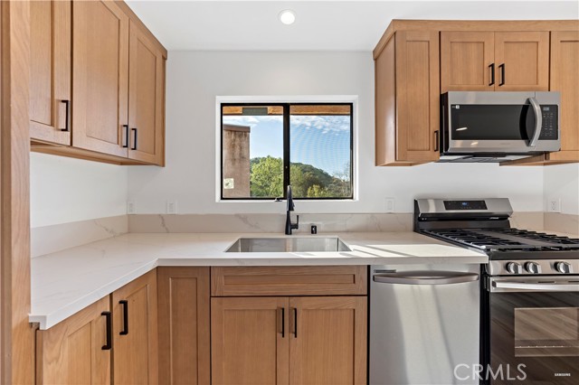 Front Image Thumbnail for CROC26033692