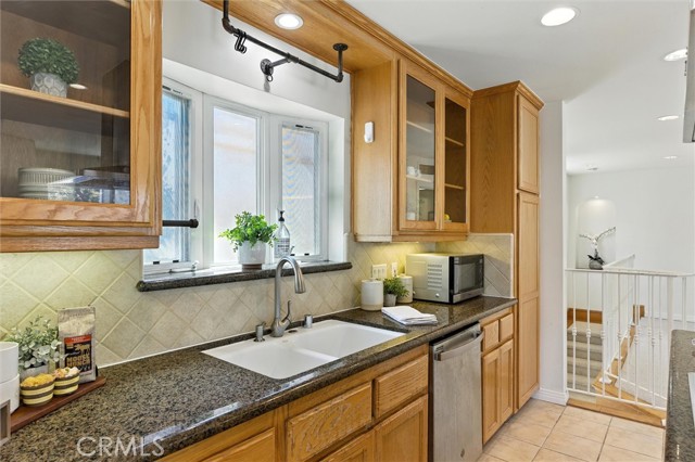 2613 S Kerckhoff Avenue, San Pedro CA: https://media.crmls.org/medias/7e680450-bdf8-443d-84d4-44fef4800bd2.jpg
