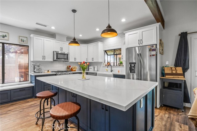 4913 Zapato Place, Bakersfield CA: https://media.crmls.org/medias/7e695ac1-8288-4a8e-bad2-88a1a69f3886.jpg