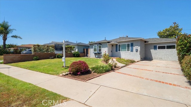 Detail Gallery Image 1 of 31 For 22025 Mariposa Ave, Torrance,  CA 90502 - 3 Beds | 1 Baths