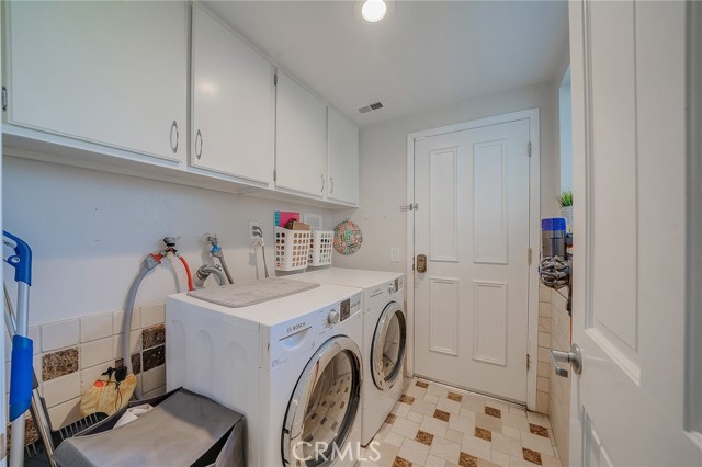 Detail Gallery Image 26 of 31 For 6049 Rustling Oaks Dr, Agoura Hills,  CA 91301 - 4 Beds | 3/1 Baths