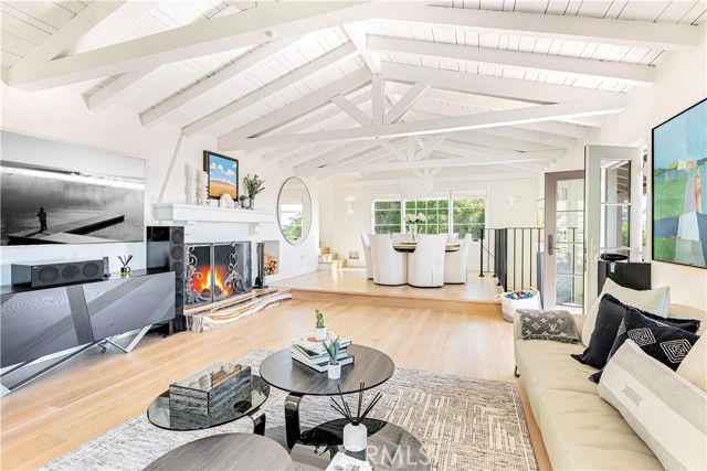 802 Rembrandt Drive, Laguna Beach CA: https://media.crmls.org/medias/7e6ab3b6-2b1e-4cbc-92a7-a0eb66bc3f30.jpg