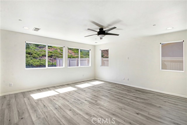 Detail Gallery Image 7 of 20 For 35115 Fennel, Lake Elsinore,  CA 92532 - 4 Beds | 3 Baths