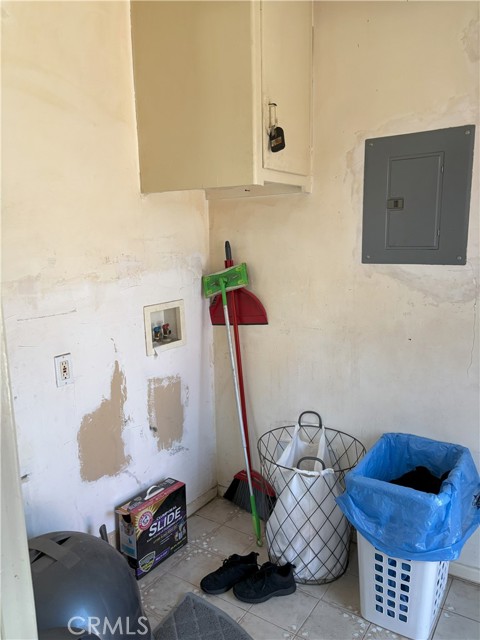 9525 Dearborn Avenue, South Gate, California 90280, 2 Bedrooms Bedrooms, ,1 BathroomBathrooms,Residential,For Sale,9525 Dearborn Avenue,CRDW25161097