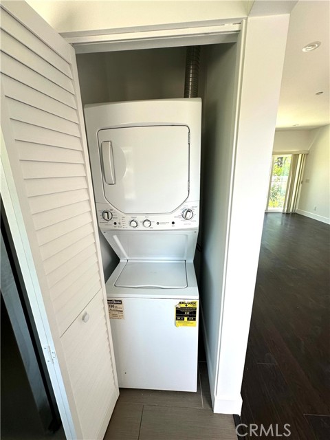 Detail Gallery Image 9 of 17 For 14727 Albers St, Sherman Oaks,  CA 91411 - 3 Beds | 2 Baths