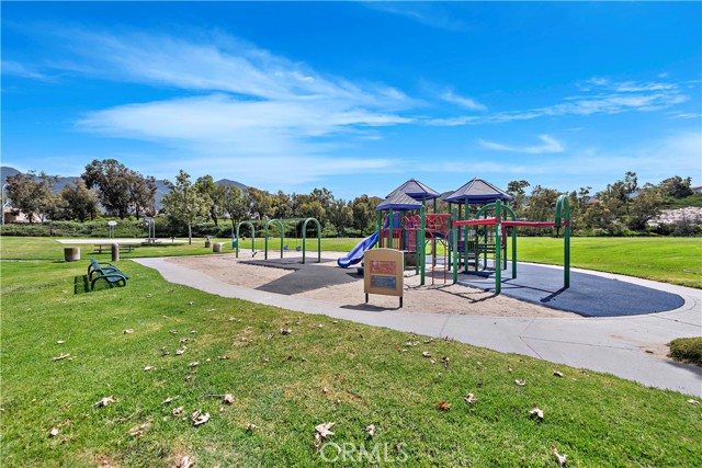 Detail Gallery Image 26 of 50 For 32163 Fall River Rd, Rancho Santa Margarita,  CA 92679 - 5 Beds | 3 Baths