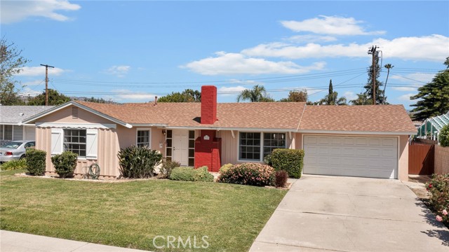 Detail Gallery Image 2 of 33 For 22249 Runnymede St, Canoga Park,  CA 91303 - 2 Beds | 2 Baths