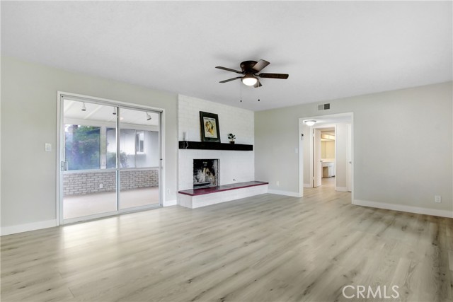 Detail Gallery Image 5 of 27 For 26110 Hemet St, Hemet,  CA 92544 - 3 Beds | 2 Baths