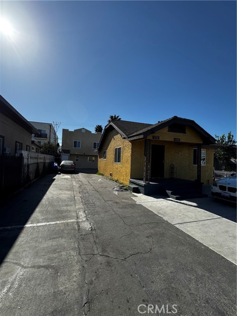 Front Image Thumbnail for CRDW26022261