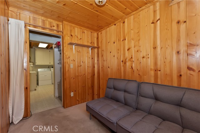 33469 Squirrel Drive, Green Valley Lake CA: https://media.crmls.org/medias/7e6e0290-af10-4db7-af1d-9035c99d33b5.jpg