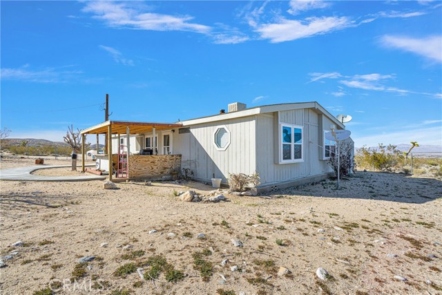 Detail Gallery Image 6 of 47 For 7780 Fairlane Rd, Lucerne Valley,  CA 92356 - 3 Beds | 2 Baths