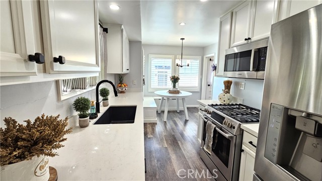 Detail Gallery Image 6 of 14 For 8603 Friends, Whittier,  CA 90602 - 3 Beds | 2 Baths