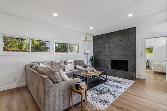 Detail Gallery Image 10 of 41 For 1111 E 27th St, San Bernardino,  CA 92404 - 4 Beds | 3 Baths