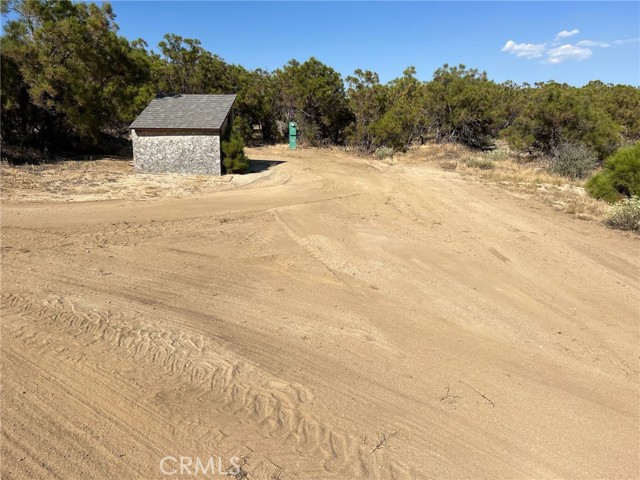 0 Pony Trail Rd, Anza CA: https://media.crmls.org/medias/7e6fae62-0c95-468f-8971-f409e1fb35a2.jpg