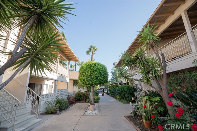 Detail Gallery Image 3 of 32 For 471 W Duarte Rd #222,  Arcadia,  CA 91007 - 2 Beds | 2 Baths