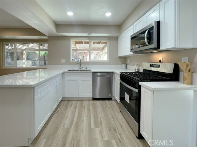43856 Windsor Place, Lancaster CA: https://media.crmls.org/medias/7e70ca66-2de2-4532-aec0-8ee5ceefc2b0.jpg