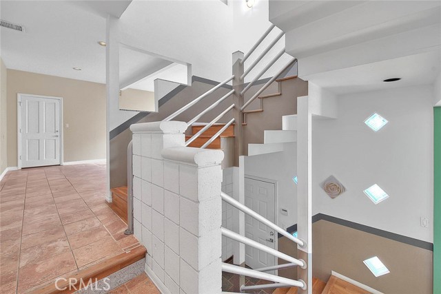 Detail Gallery Image 19 of 69 For 6423 Deep Dell, Hollywood,  CA 90068 - 3 Beds | 2/1 Baths