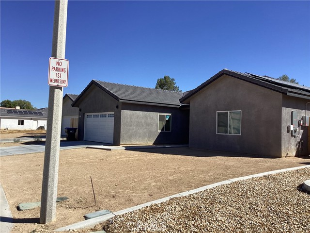 Detail Gallery Image 3 of 29 For 9640 Village, California City,  CA 93505 - 4 Beds | 2 Baths