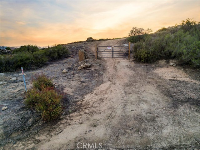 45 Intrepid, Temecula CA: https://media.crmls.org/medias/7e713700-1e62-43f0-9a51-b3e3aa57fdaf.jpg