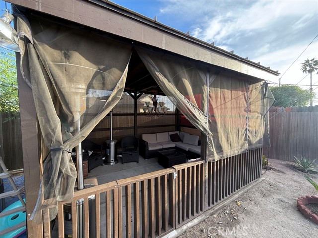 Detail Gallery Image 11 of 11 For 2039 W 14th, San Bernardino,  CA 92411 - 3 Beds | 1/1 Baths