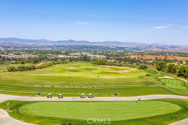 26941 Redwood Bluff Lane, Valencia CA: https://media.crmls.org/medias/7e716412-f324-45a7-af90-35c1b73a6c37.jpg