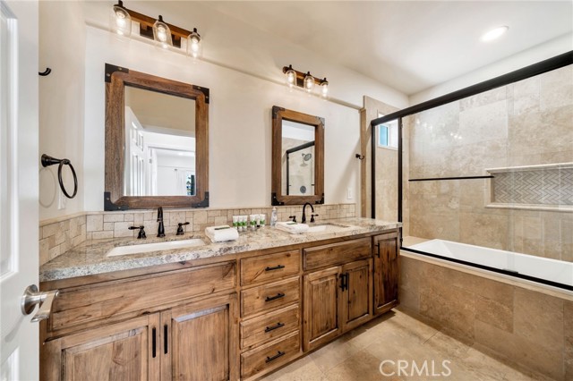 Detail Gallery Image 33 of 61 For 40034 Lakeview Dr, Big Bear Lake,  CA 92315 - 4 Beds | 3/1 Baths