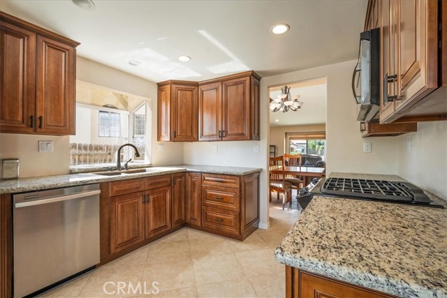 Detail Gallery Image 13 of 29 For 36330 Saint Raphael Dr, Murrieta,  CA 92562 - 3 Beds | 2 Baths
