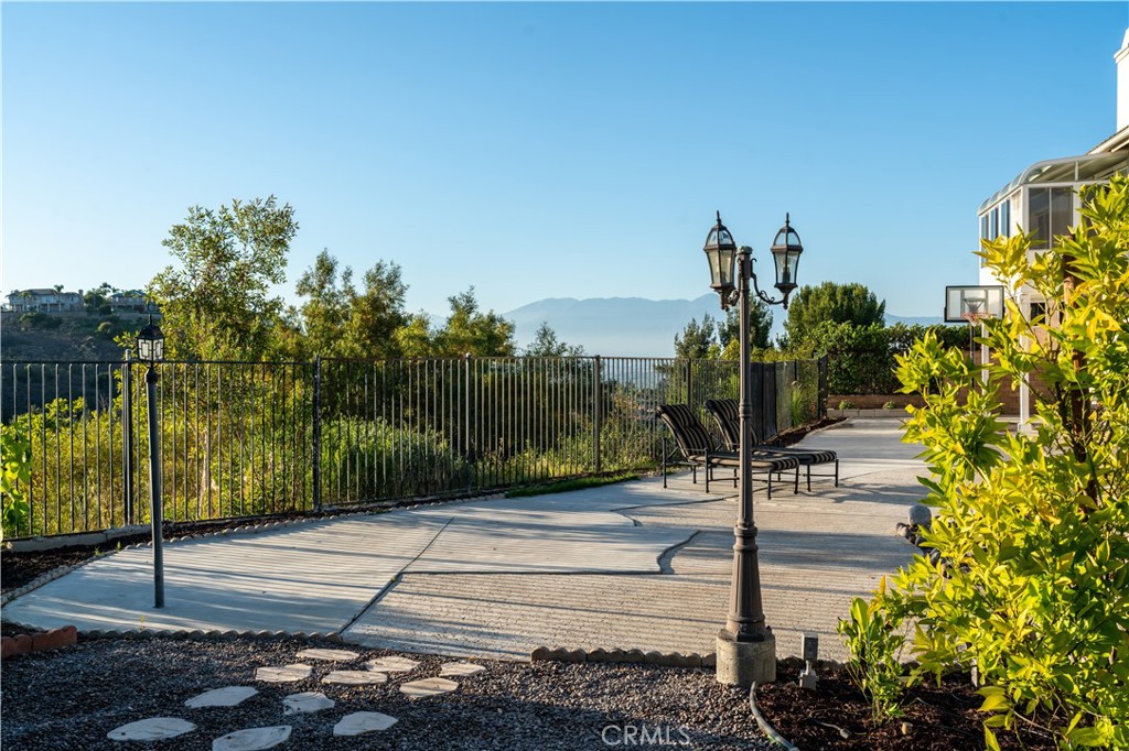 MLS #OC26122378 image #4