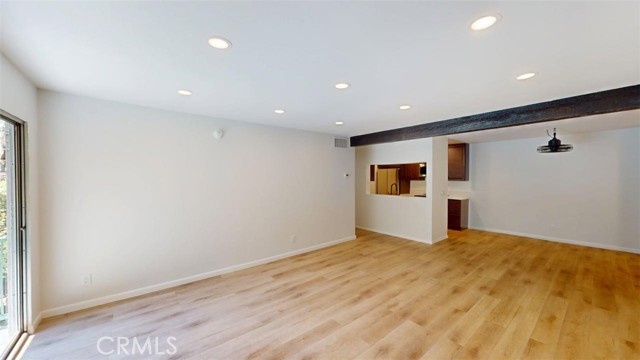 Detail Gallery Image 4 of 15 For 5460 White Oak Ave, Encino,  CA 91316 - 2 Beds | 2 Baths